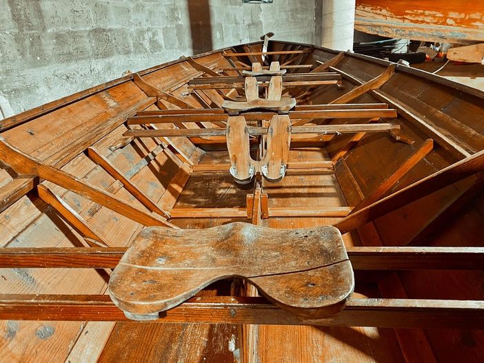 La storica imbarcazione realizzata a Cerro e sopravvissuta all'alluvione del 1921 che verrà restaurata alle Officine dell'Acqua La storica imbarcazione realizzata a Cerro e sopravvissuta all'alluvione del 1921 che verrà restaurata alle Officine dell'Acqua