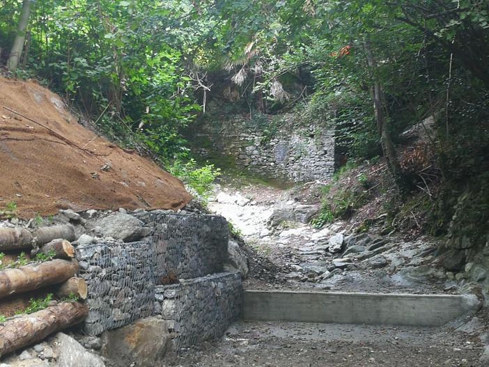 Luvinate, proseguono i lavori di messa in sicurezza del Tinella in località Val di Runch Luvinate, proseguono i lavori di messa in sicurezza del Tinella in località Val di Runch