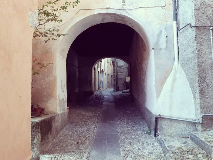 Casa "Devasini" in via Mameli a Maccagno, foto dalla pagina Facebook di Impegno Civico Casa "Devasini" in via Mameli a Maccagno, foto dalla pagina Facebook di Impegno Civico