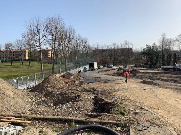 Proseguono a Morazzone i lavori di riqualificazione del piazzale Avis Proseguono a Morazzone i lavori di riqualificazione del piazzale Avis