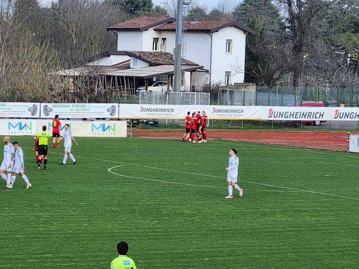 Pedrazzini-gol non basta al Verbano sul campo dell'Oltrepò Pedrazzini-gol non basta al Verbano sul campo dell'Oltrepò
