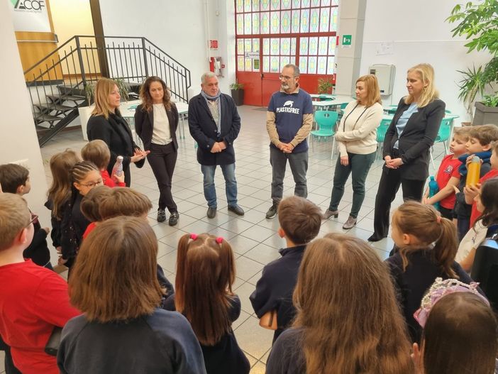 Angera e Plastic Free onlus insieme per tutelare l’ambiente