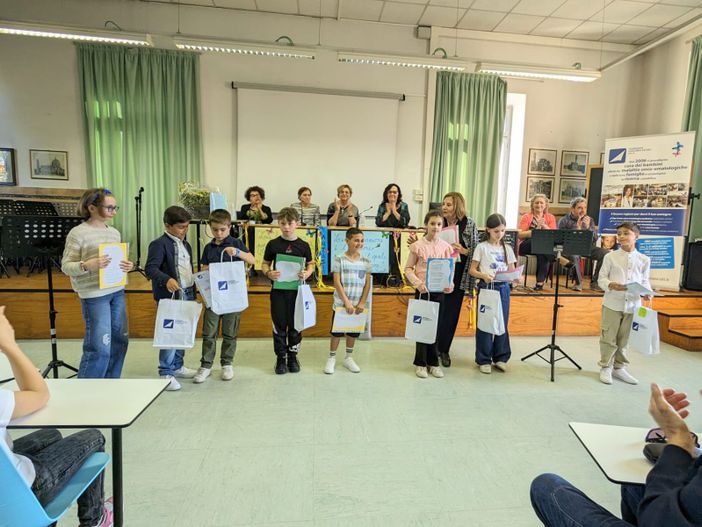 Oltre 460 giovani poeti protagonisti alla "Dante" per il concorso in memoria di Giacomo Ascoli Oltre 460 giovani poeti protagonisti alla "Dante" per il concorso in memoria di Giacomo Ascoli