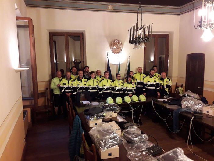 VIDEO. I volontari della Protezione Civile di Besozzo e Monvalle consegnano la spesa a domicilio