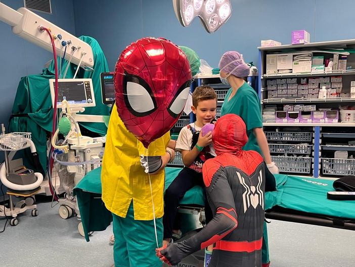 Donna colpita da doppia embolia polmonare, salvata dai medici del Circolo con intervento record