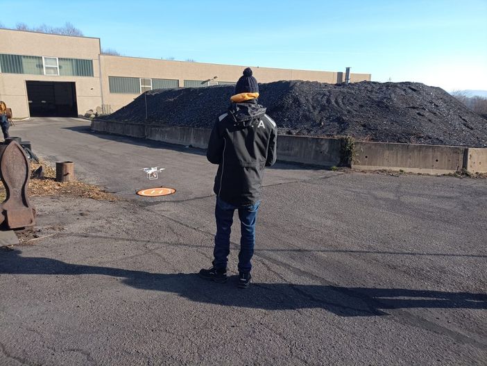 Un tecnico di Arpa Lombardia Un tecnico di Arpa Lombardia