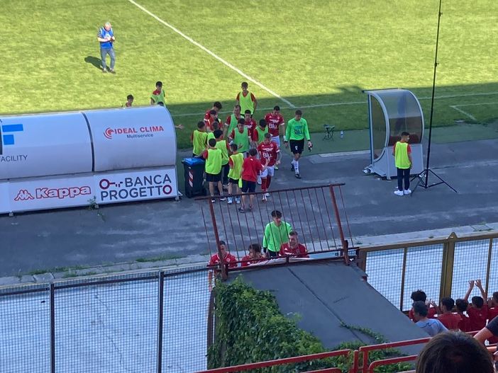 I VOTI. Zazzi, non solo un eurogol. Quasi tutti 6 in pagella, ma non bastano al Varese per vincere I VOTI. Zazzi, non solo un eurogol. Quasi tutti 6 in pagella, ma non bastano al Varese per vincere