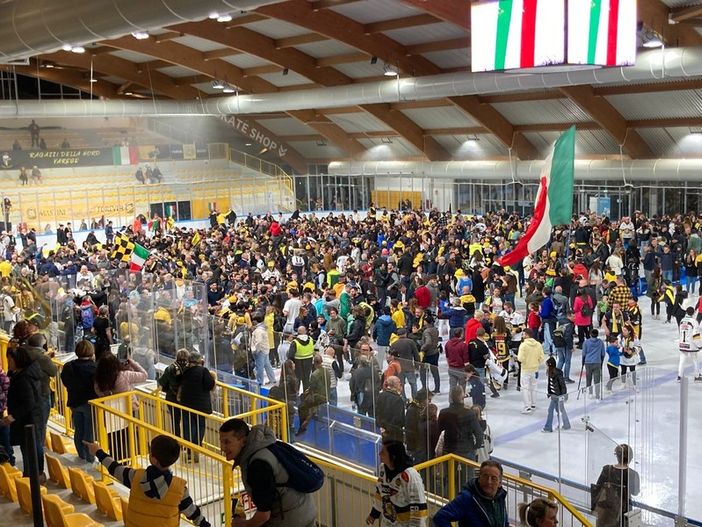 Passione, titoli, tradizione e numeri da capitale degli sport del ghiaccio: per questo Varese vuole il nuovo centro federale degli sport del ghiaccio Passione, titoli, tradizione e numeri da capitale degli sport del ghiaccio: per questo Varese vuole il nuovo centro federale degli sport del ghiaccio