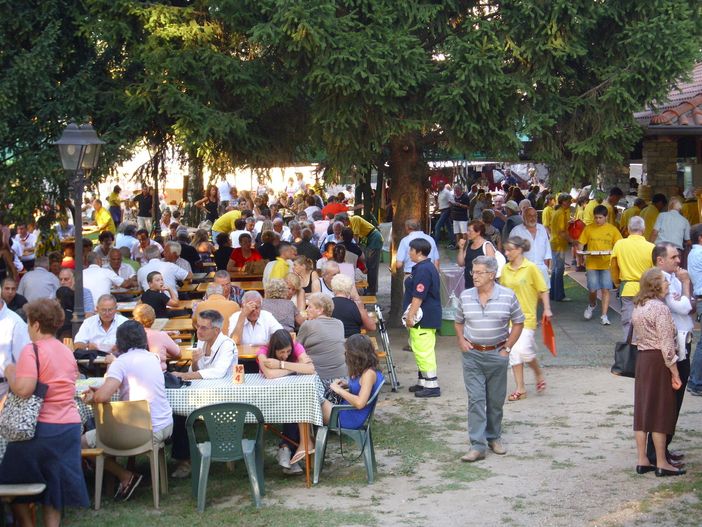 Ciliegie e Musicuvia: iniziano le grandi feste a Cuvio Ciliegie e Musicuvia: iniziano le grandi feste a Cuvio