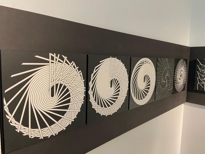 Geometrie, Design, Ambienti: tre firme, tre insiemi che si contengono, tre vite che si toccano alla Fondazione Morandini