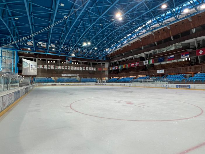 Il bellissimo Stadio Olimpico del Ghiaccio a Cortina Il bellissimo Stadio Olimpico del Ghiaccio a Cortina