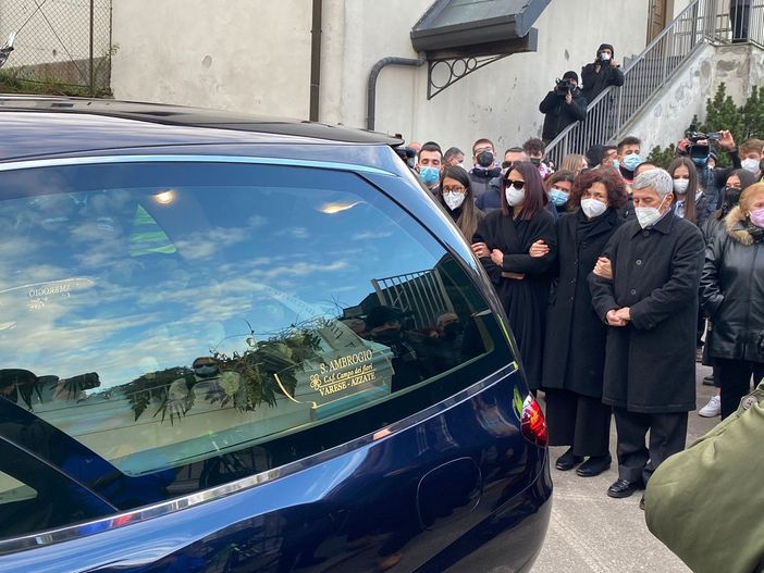 «Ci alleneremo a "ce l'hai" in oratorio finché non riusciremo a prenderti. E quando sentiremo Pika, Pika, Pikachu da una stella, capiremo che su quella stella ci sei tu, Daniele» «Ci alleneremo a "ce l'hai" in oratorio finché non riusciremo a prenderti. E quando sentiremo Pika, Pika, Pikachu da una stella, capiremo che su quella stella ci sei tu, Daniele»