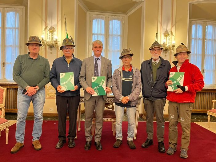 Alpini, un grande cuore: la sezione provinciale di Varese è la quinta in Italia per ore di volontariato e raccolta fondi Alpini, un grande cuore: la sezione provinciale di Varese è la quinta in Italia per ore di volontariato e raccolta fondi