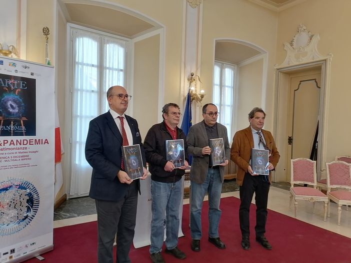 Arte e pandemia: quelle testimonianze dirette piene d'umanità sui mesi più duri della nostra vita Arte e pandemia: quelle testimonianze dirette piene d'umanità sui mesi più duri della nostra vita