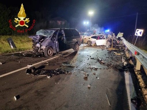 Gravissimo incidente in Piemonte, morte quattro persone Gravissimo incidente in Piemonte, morte quattro persone