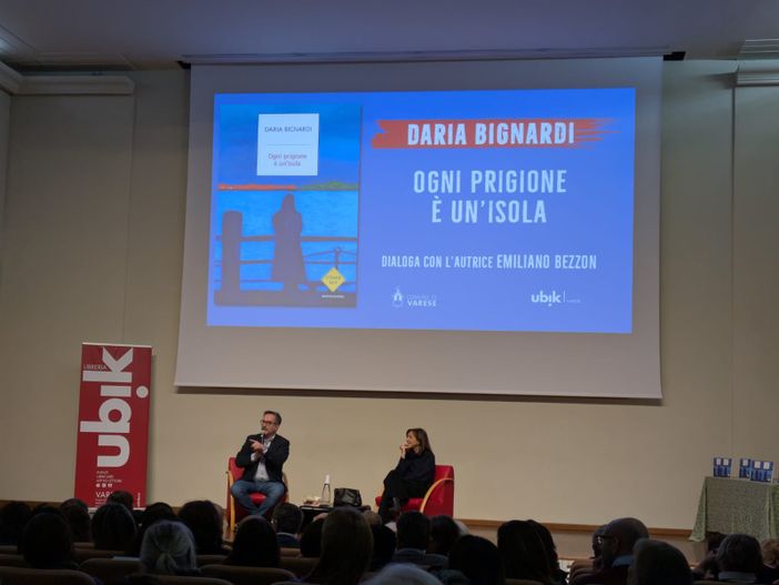 "Ogni prigione è un'isola": il dialogo tra Emiliano Bezzon e Daria Bignardi "Ogni prigione è un'isola": il dialogo tra Emiliano Bezzon e Daria Bignardi