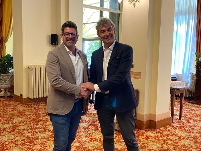 Carlo Bino e Matteo Malfatti alla presentazione della nuova società giallonera, l'HCMV Varese Hockey, al Palace Hotel di Varese