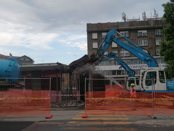 Riqualificazione stazioni, piazzale Trieste chiuso al traffico da lunedì fino al 31 dicembre Riqualificazione stazioni, piazzale Trieste chiuso al traffico da lunedì fino al 31 dicembre