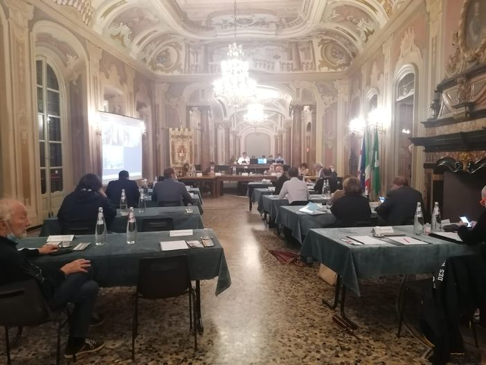 Tari, sconti per le utenze non domestiche. Il Consiglio comunale approva la manovra