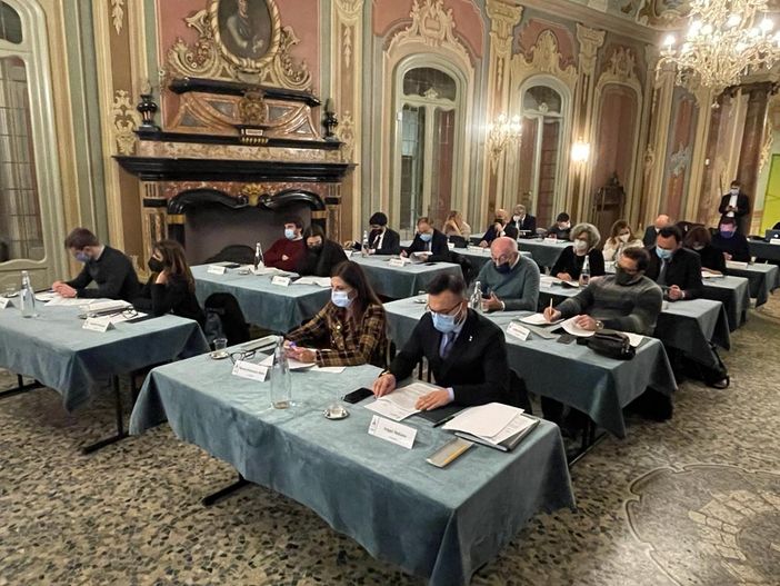 Commissioni, via libera in consiglio comunale. Astenuti solo i gruppi di Lega e Fratelli d'Italia Commissioni, via libera in consiglio comunale. Astenuti solo i gruppi di Lega e Fratelli d'Italia