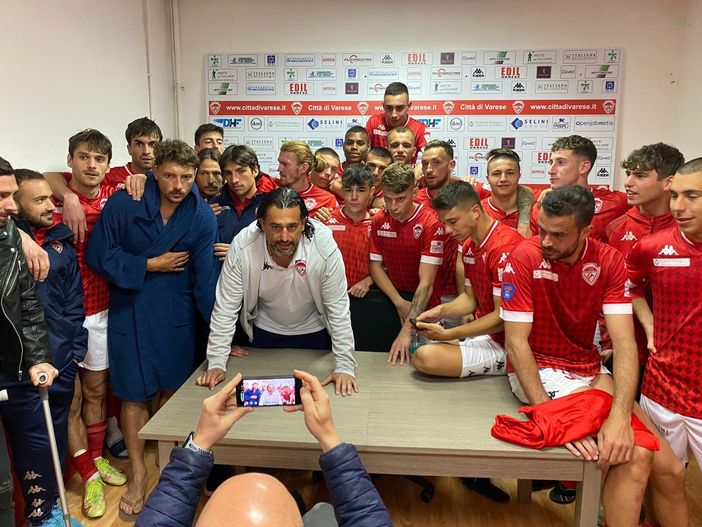 VIDEO. Il discorso di Porro alla squadra e a Varese: «Questi sono gli uomini che possono scalare l'Everest»