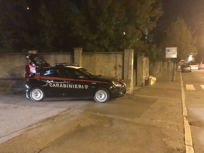 Operazione "Feste sicure" nel Luinese: i carabinieri aumentano i controlli su strade e stazioni