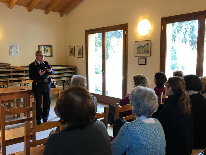 I carabinieri di Cuvio incontrano i residenti di Masciago Primo I carabinieri di Cuvio incontrano i residenti di Masciago Primo