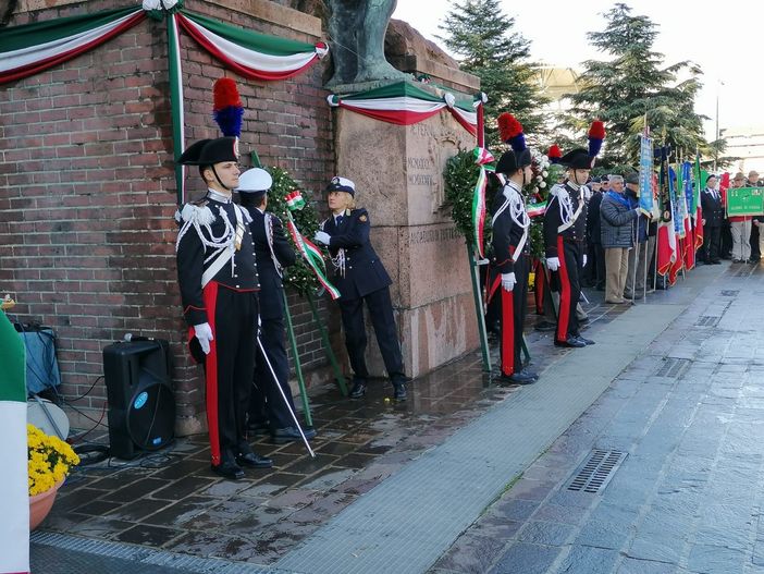 FOTO e VIDEO. Le celebrazioni del IV Novembre a Varese: «Difendiamo la libertà e questi valori»