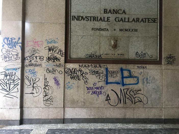 Gallarate dice basta ai muri imbrattati: arriva lo spray "anti writers" Gallarate dice basta ai muri imbrattati: arriva lo spray "anti writers"