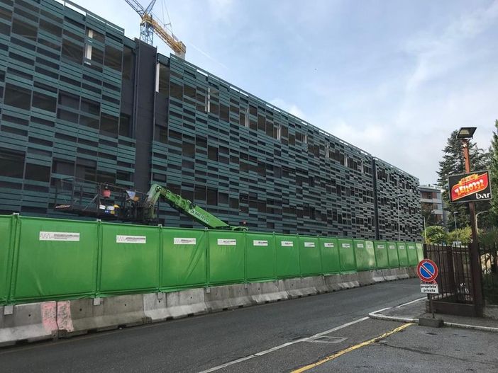 Multipiano di via Sempione: pronto per il ponte dell’Immacolata ma con 100 posti in meno Multipiano di via Sempione: pronto per il ponte dell’Immacolata ma con 100 posti in meno