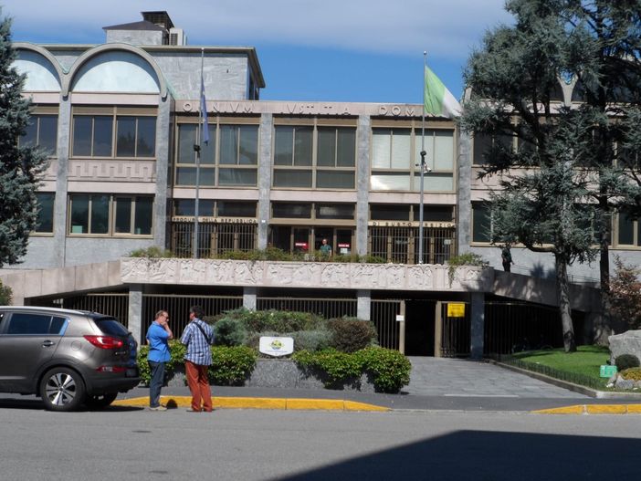 Giovane si toglie la vita a Origgio. La Procura: «Aperto un fascicolo ma ad ora non risultano terzi coinvolti» Giovane si toglie la vita a Origgio. La Procura: «Aperto un fascicolo ma ad ora non risultano terzi coinvolti»