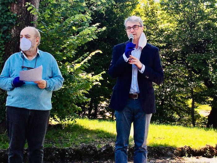 Davide Galimberti ha presentato questa mattina gli oltre 100 eventi dell'estate varesina. Accanto a lui Francesco Spatola, presidente della commissione Cultura