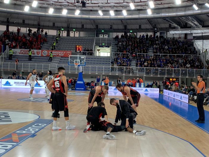 Brescia manda al tappeto Varese grazie ai tiri liberi (ma non solo...): 91-74. Caja: «Poco sia dai titolari che dalla panchina» Brescia manda al tappeto Varese grazie ai tiri liberi (ma non solo...): 91-74. Caja: «Poco sia dai titolari che dalla panchina»