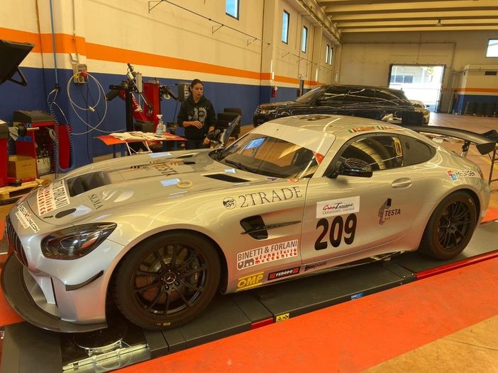 Motori, il varesino Alessandro Marchetti sale su una Mercedes AMG Gt4 per l'ultima tappa del Campionato Italiano Gran Turismo