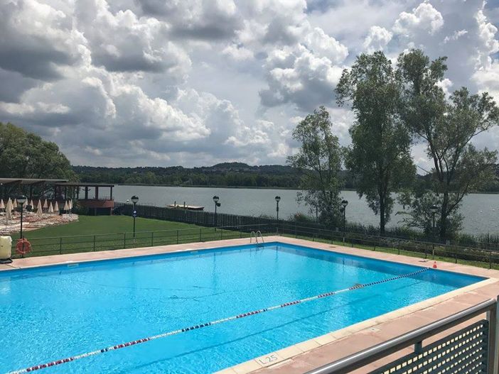 Il nuovo Lido sarà "milanese". Pronti 100 mila euro di investimenti e il servizio di navigazione con l'Isolino Il nuovo Lido sarà "milanese". Pronti 100 mila euro di investimenti e il servizio di navigazione con l'Isolino