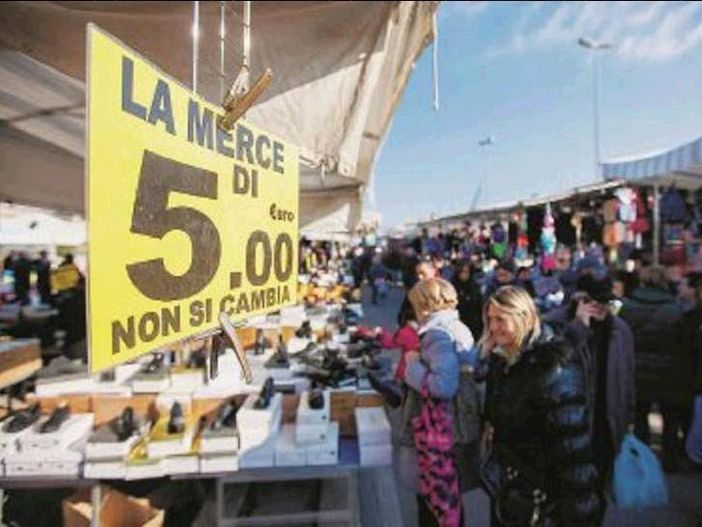 Mercato in piazza Repubblica, se ne parla a fine anno ma aumentano i parcheggi in piazzale Kennedy