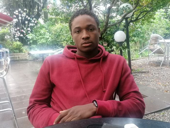 «Mio cugino è morto a 17 anni nel naufragio di un gommone in mezzo al mare. Da Varese gli dicevo che questo non è l’Eldorado»