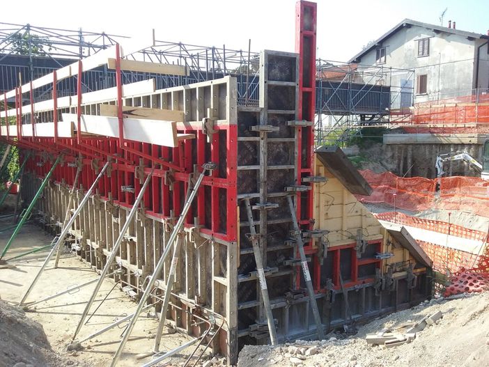 Il ponte di via Giordani prende forma: realizzato il primo palo di sostegno