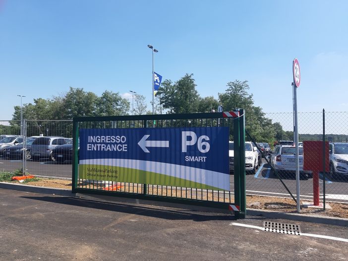 Malpensa, dopo il "bridge" con Linate inaugurato il più grande parcheggio dell'aeroporto