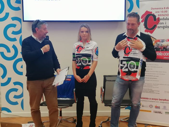 Pedala con i Campioni, a vent'anni tutto è possibile. L'edizione dei record piena d'amore per il ciclismo e per gli altri