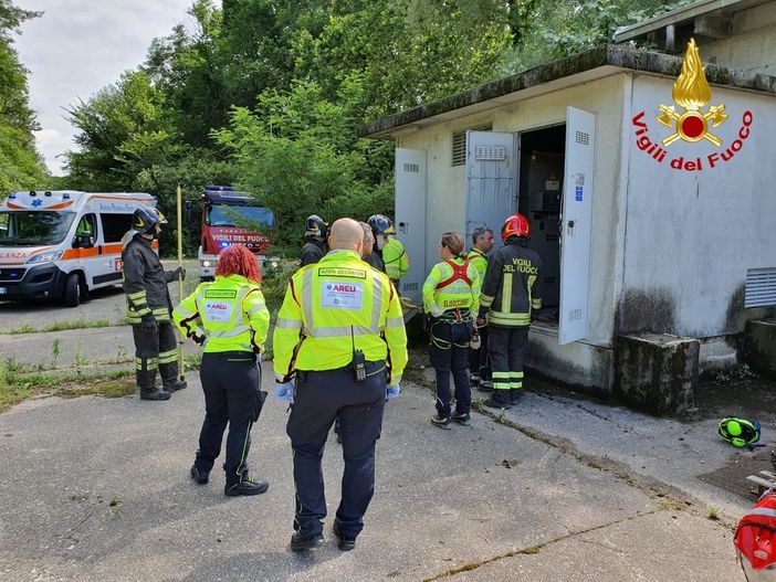 Muore folgorato in un'azienda dismessa. L'ipotesi su cui si indaga è un furto di rame Muore folgorato in un'azienda dismessa. L'ipotesi su cui si indaga è un furto di rame