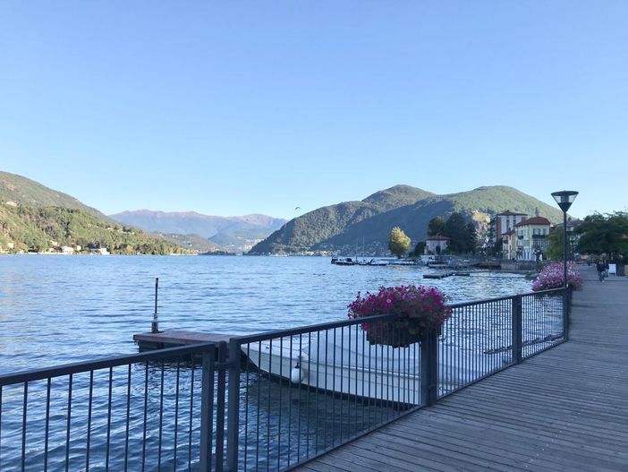 Il lungolago di Porto Ceresio