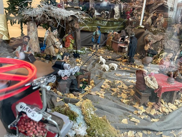 A Busto Arsizio un presepe con la teleferica per portare via il Covid dal Natale 2020