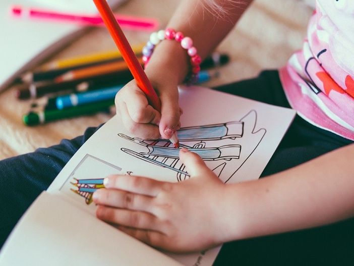 «Portiamo quaderni, zaini, cancelleria e grembiulini ai figli degli ospiti della Mensa di via Luini» «Portiamo quaderni, zaini, cancelleria e grembiulini ai figli degli ospiti della Mensa di via Luini»