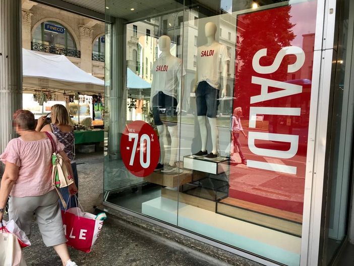 Varese, saldi al via: ecco i "must have" e le cinque regole d'oro per fare veri affari