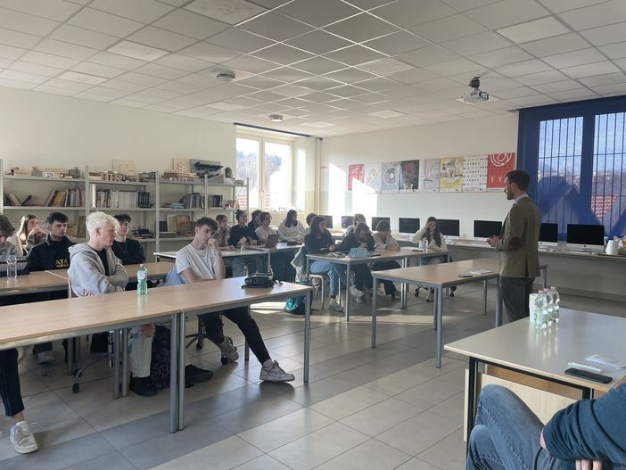 Abitare in Valle Olona: i liceali della Manfredini ripensano al territorio con uno sguardo al futuro