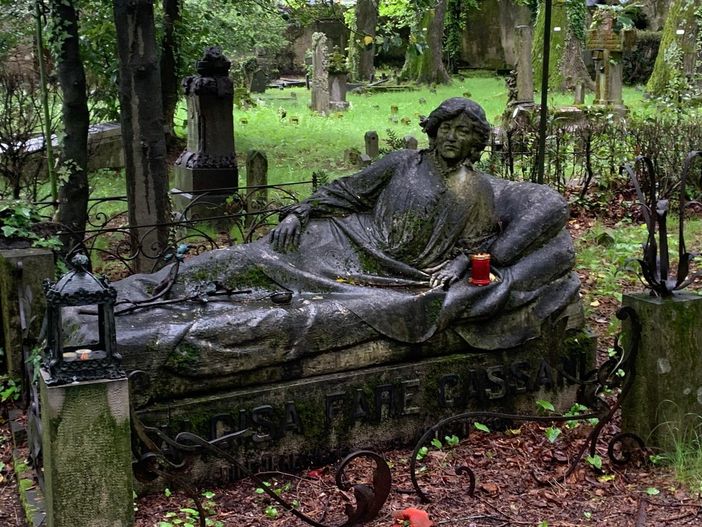 Il Cimitero Vecchio di Viggiù Il Cimitero Vecchio di Viggiù