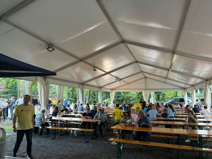 A SPASSO NEL WEEKEND. Dalla sagra del pesce di Calcinate alle ciliegie di Oltrona e alla porchetta di Luvinate. Gli eventi del fine settimana in provincia di Varese