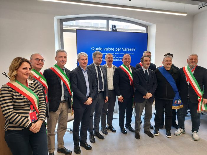 VIDEO E FOTO. A Daverio è nata la Smartt Valley: «La Valbossa è la valle del lavoro e delle menti» VIDEO E FOTO. A Daverio è nata la Smartt Valley: «La Valbossa è la valle del lavoro e delle menti»