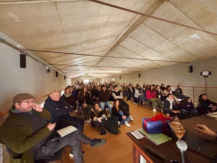 Gli studenti del Politecnico di Milano in visita alla Fondazione Officine dell'Acqua di Laveno